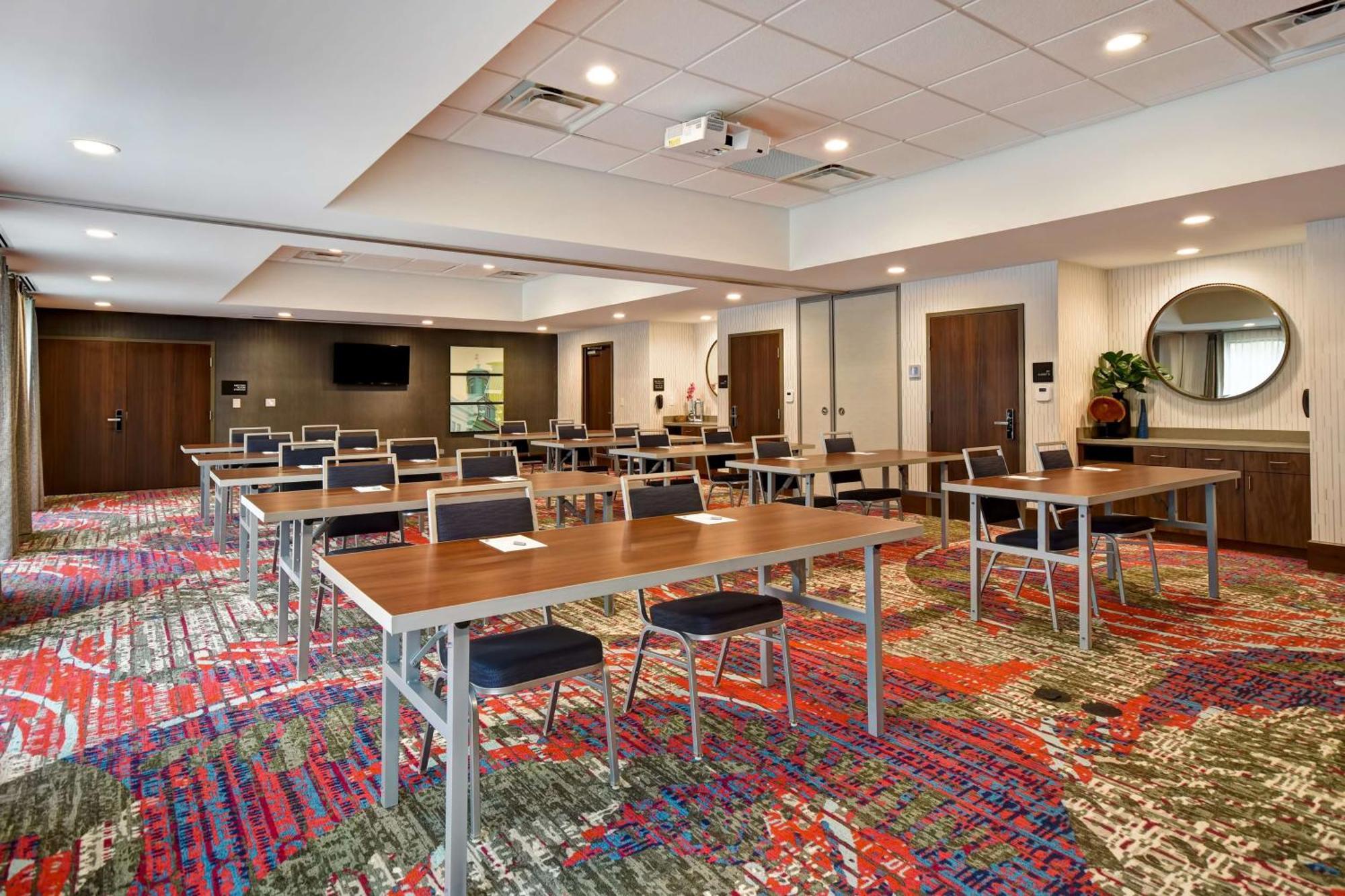 Hampton Inn Pleasant View Экстерьер фото
